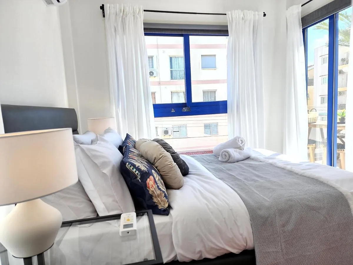 Frida'S Cozy Two Bedroom Apt Lárnaka 0*,  Ciprus